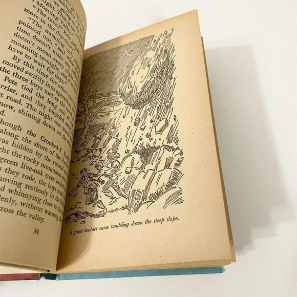 Vtg 1976 Alfred Hitchcock The three Investigators in Mystery of the Moaning Cave - Picture 13 of 16